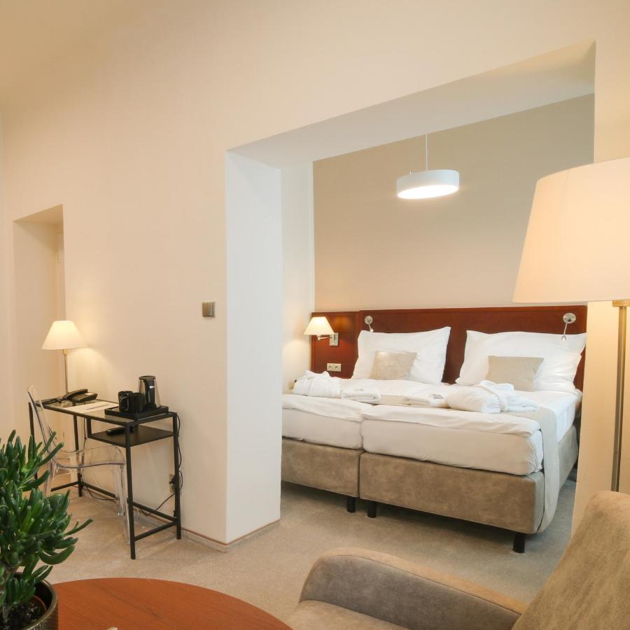 Hotel Kozak เบอร์โน ภายนอก รูปภาพ