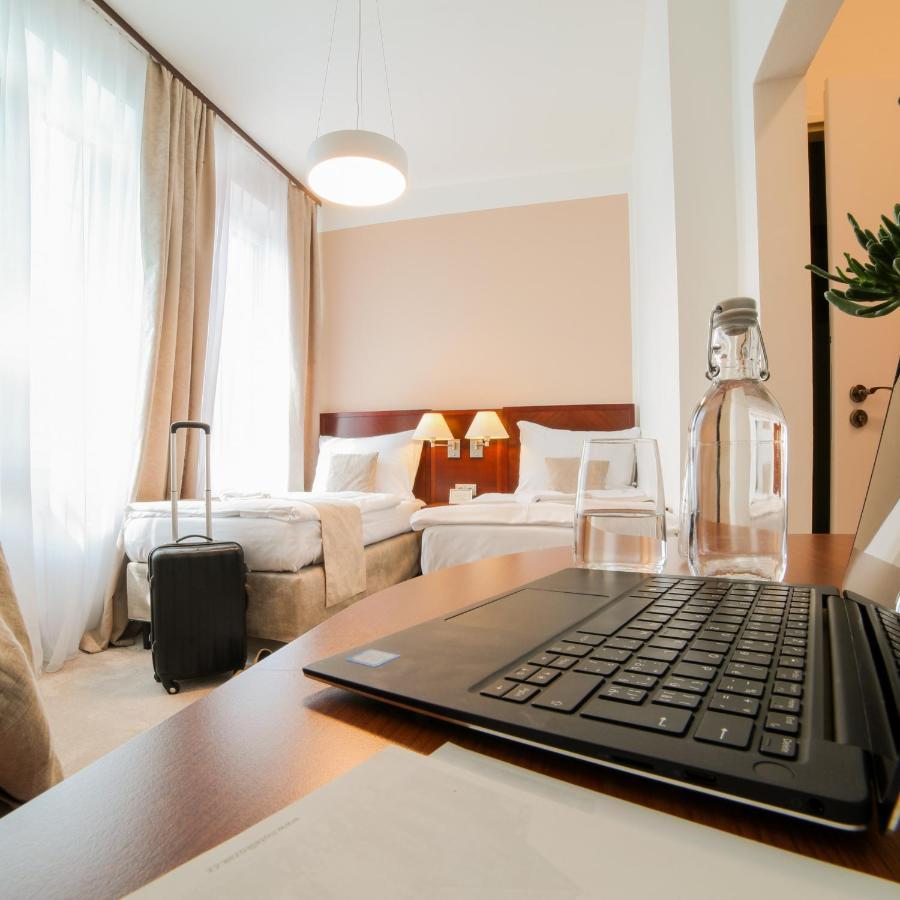Hotel Kozak เบอร์โน ภายนอก รูปภาพ