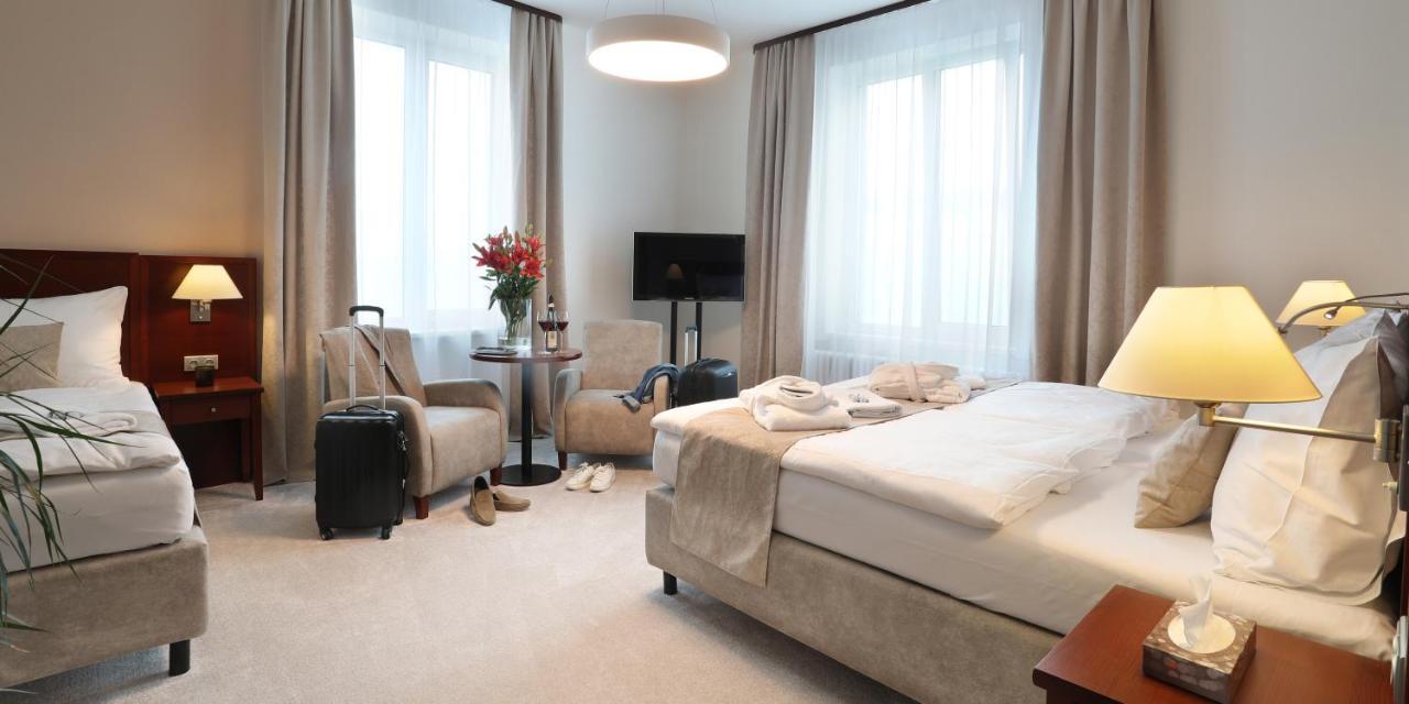 Hotel Kozak เบอร์โน ภายนอก รูปภาพ